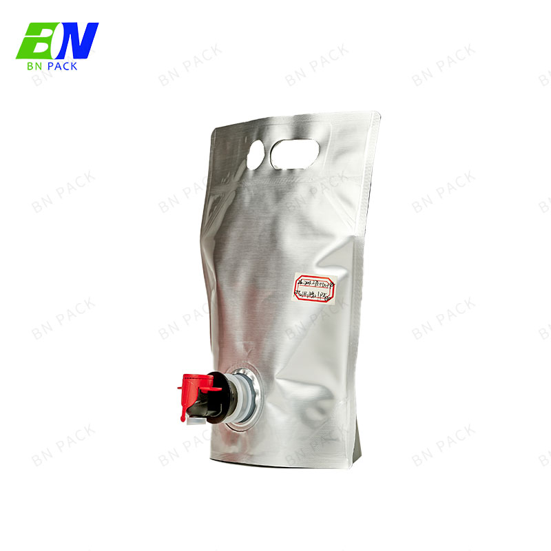 Bag in Box per la conservazione del vino ecologico che confeziona borse BIB personalizzate