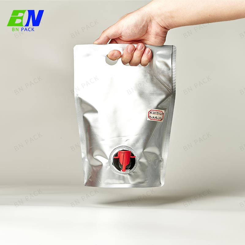 Bag in Box per la conservazione del vino ecologico che confeziona borse BIB personalizzate